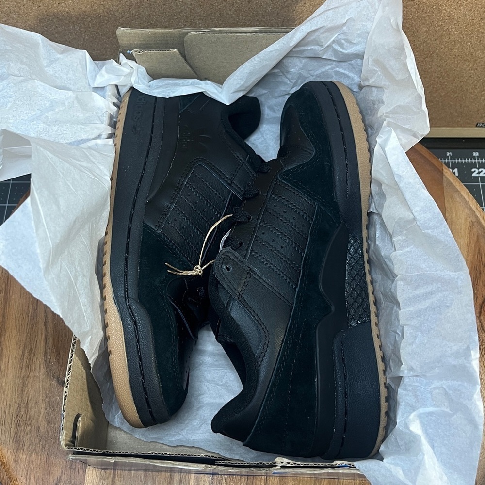 Adidas forum j
Brand new - Picture 4 of 12